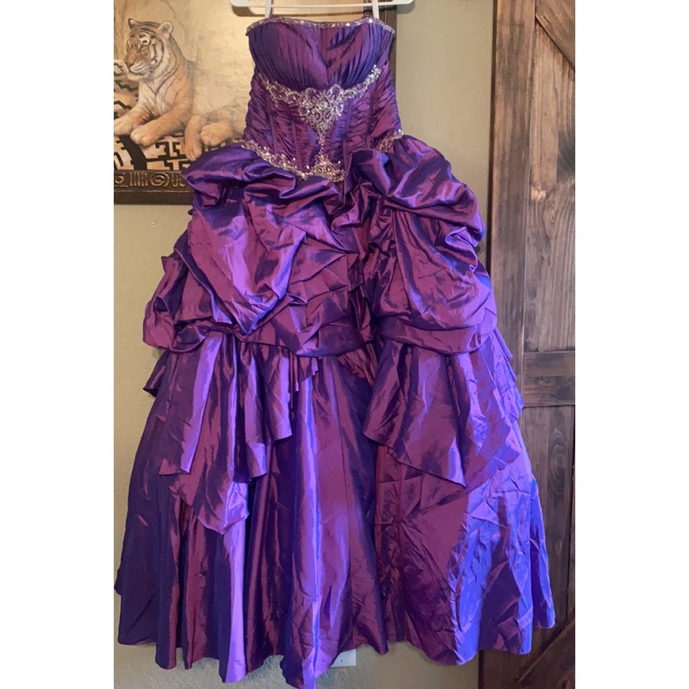 ❤️❤️❤️SOLD❤️❤️❤️Ball gown